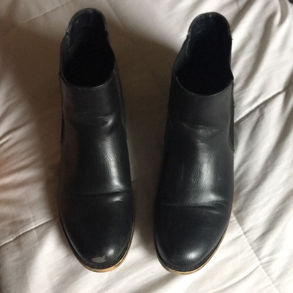 Black boots!